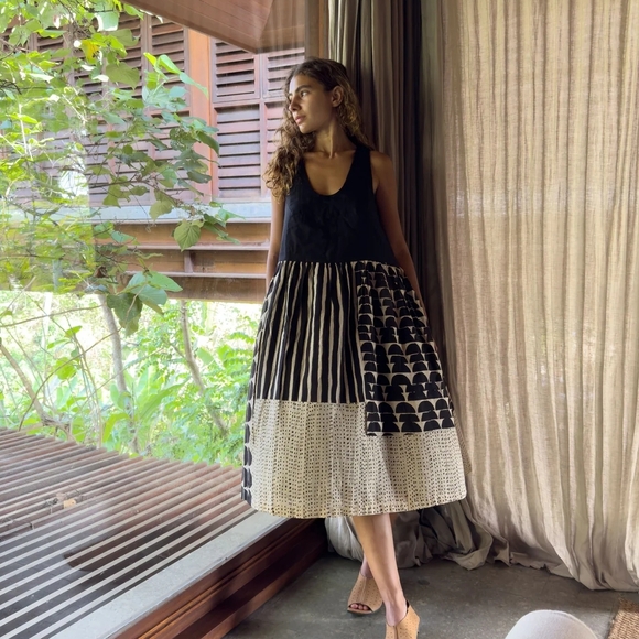 Erica Dress Patterned Maxi Dress - Picture 5 of 7